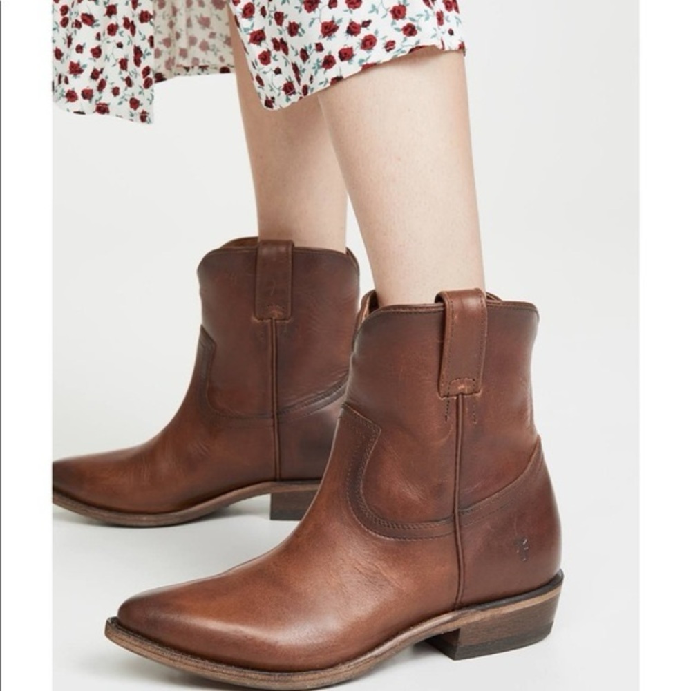 New Frye Billy ankle boots leather pull on size 8.5
